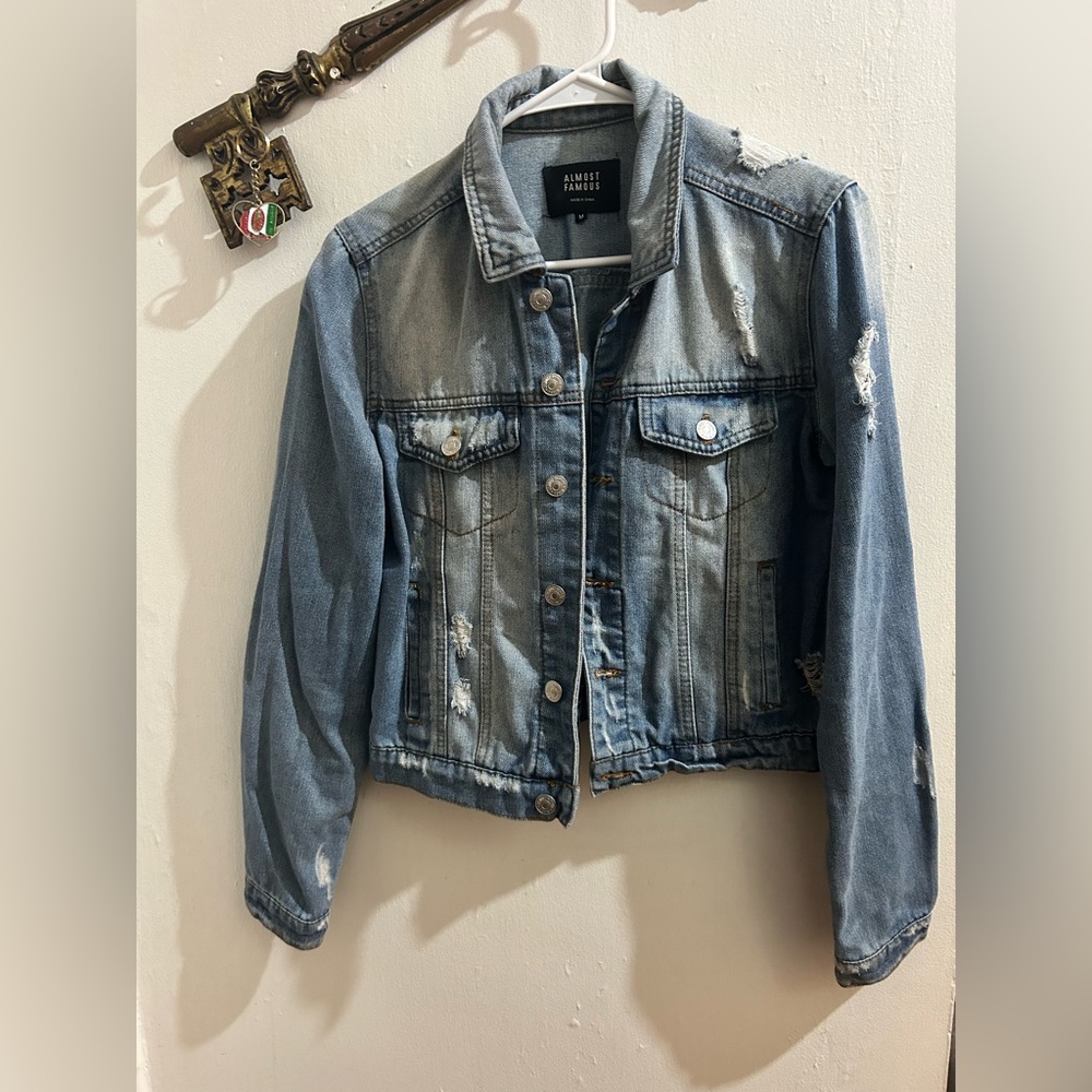 RIPPED OMBRE JEAN JACKET